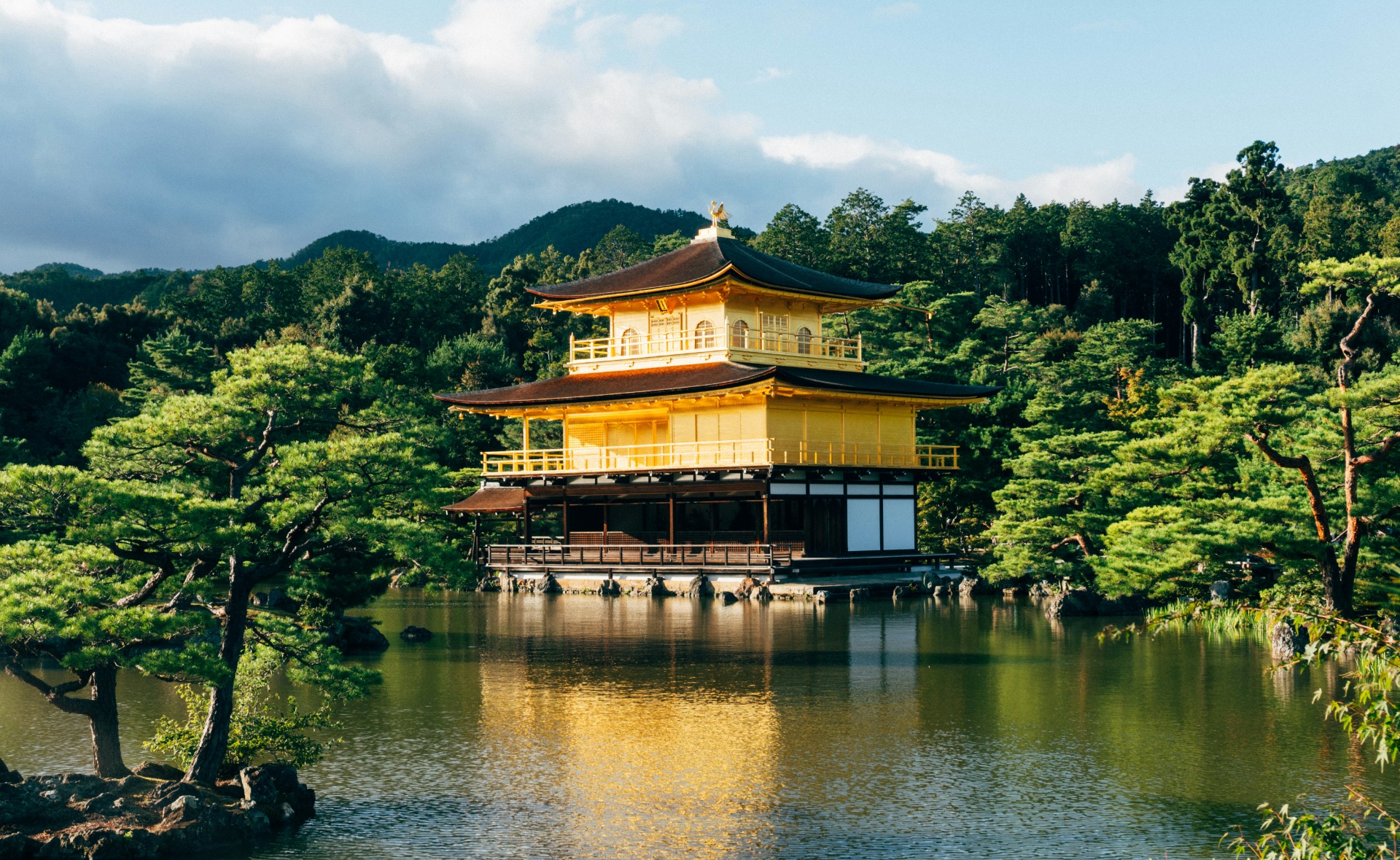 Vista del Kinkakuji en Kioto
