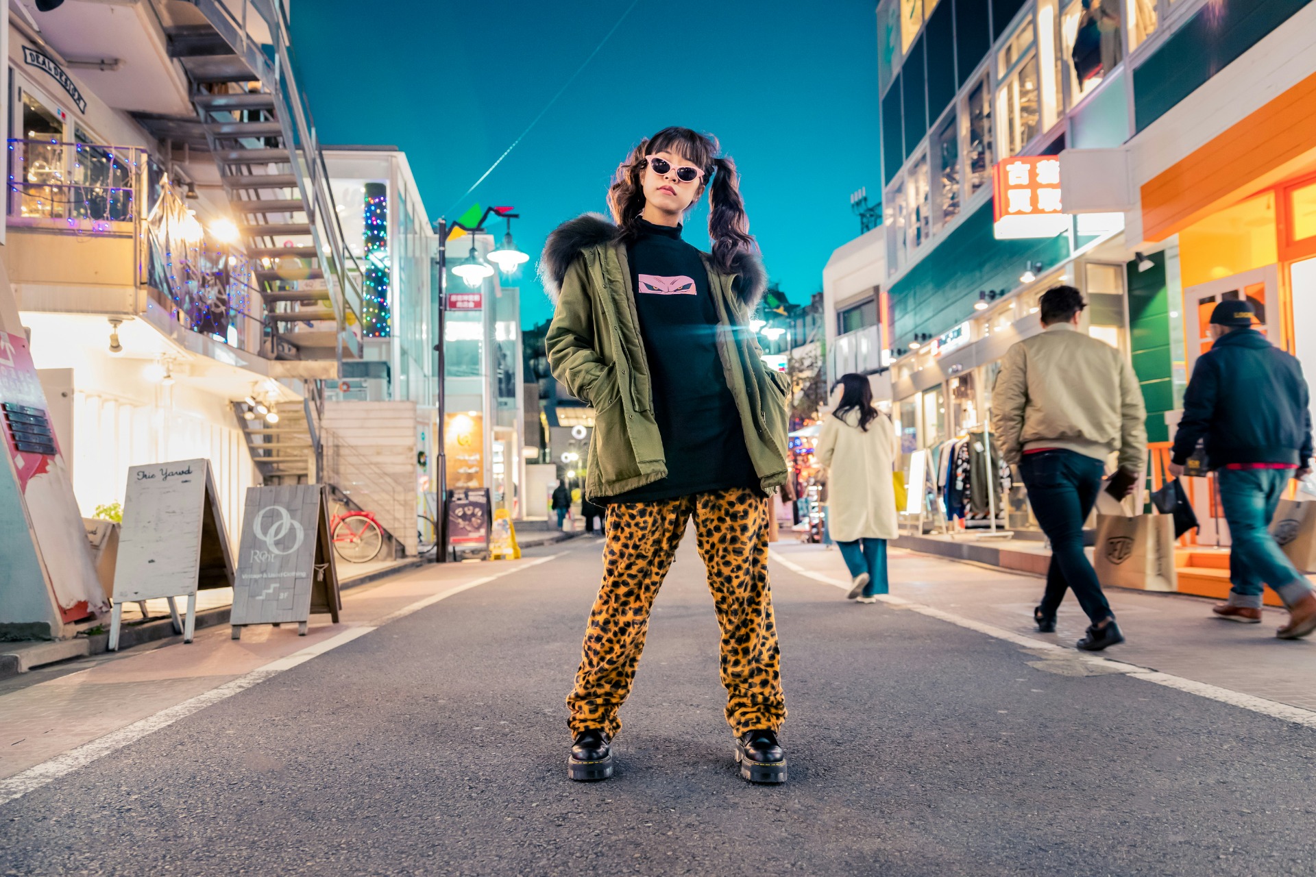 Una persona posa para la foto en Harajuku