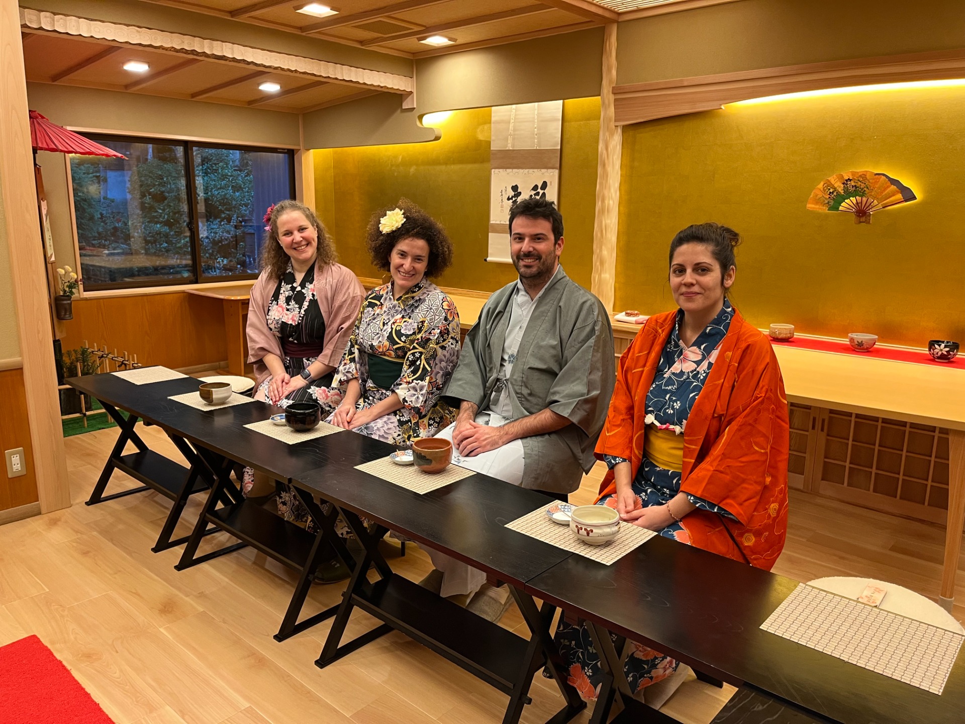 Equipo Japonal en una cena en Kinosaki Onsen